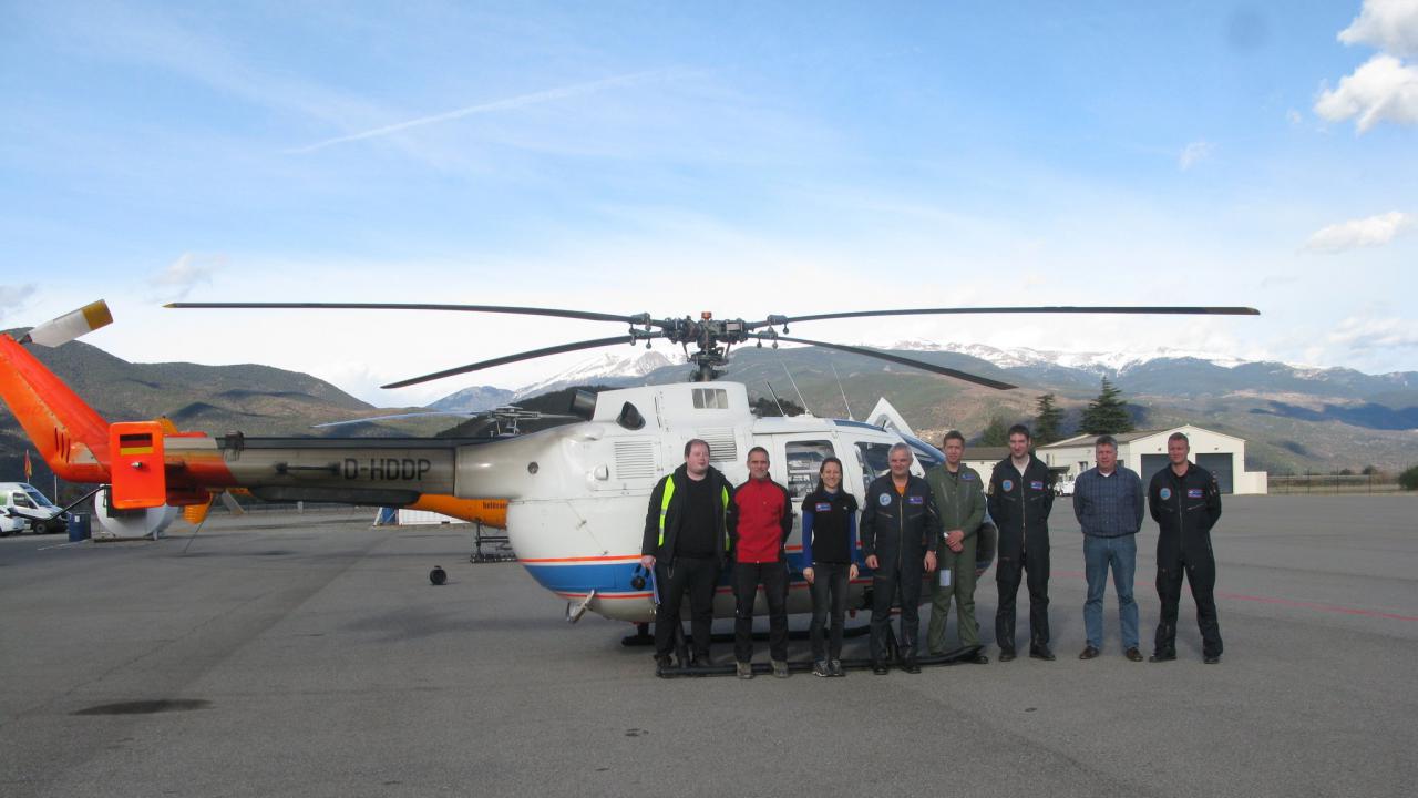 DLR-Hubschrauber BO 105 am Pyrenäen–Andorra Flughafen in Katalonien