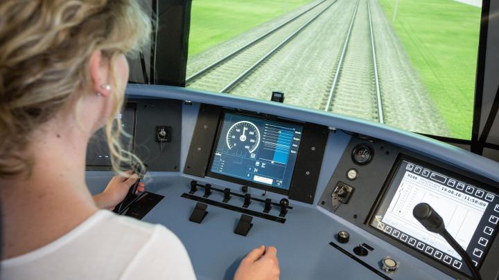 Im Projekt ATO-Sense wurde im Rahmen einer Simulatorstudie die Leistungsfähigkeit der visuellen Wahrnehmung von Triebfahrzeugführenden untersucht.
